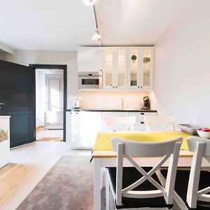 Homestay Well Thirteen By Romy&travis